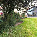 Bed & Breakfast Garden Townhouse