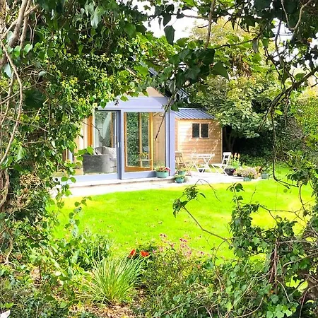 Bed & Breakfast Garden Townhouse 5*