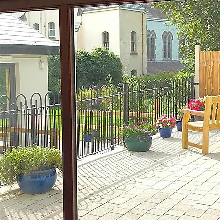 Garden Townhouse 딩글