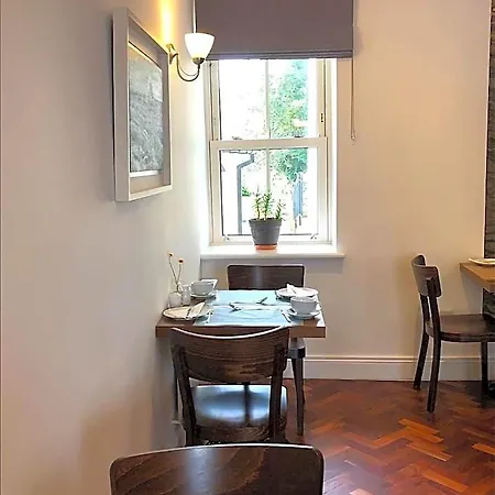 Garden Townhouse B&B