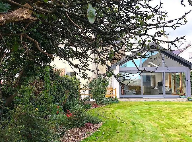 Bed & Breakfast Garden Townhouse